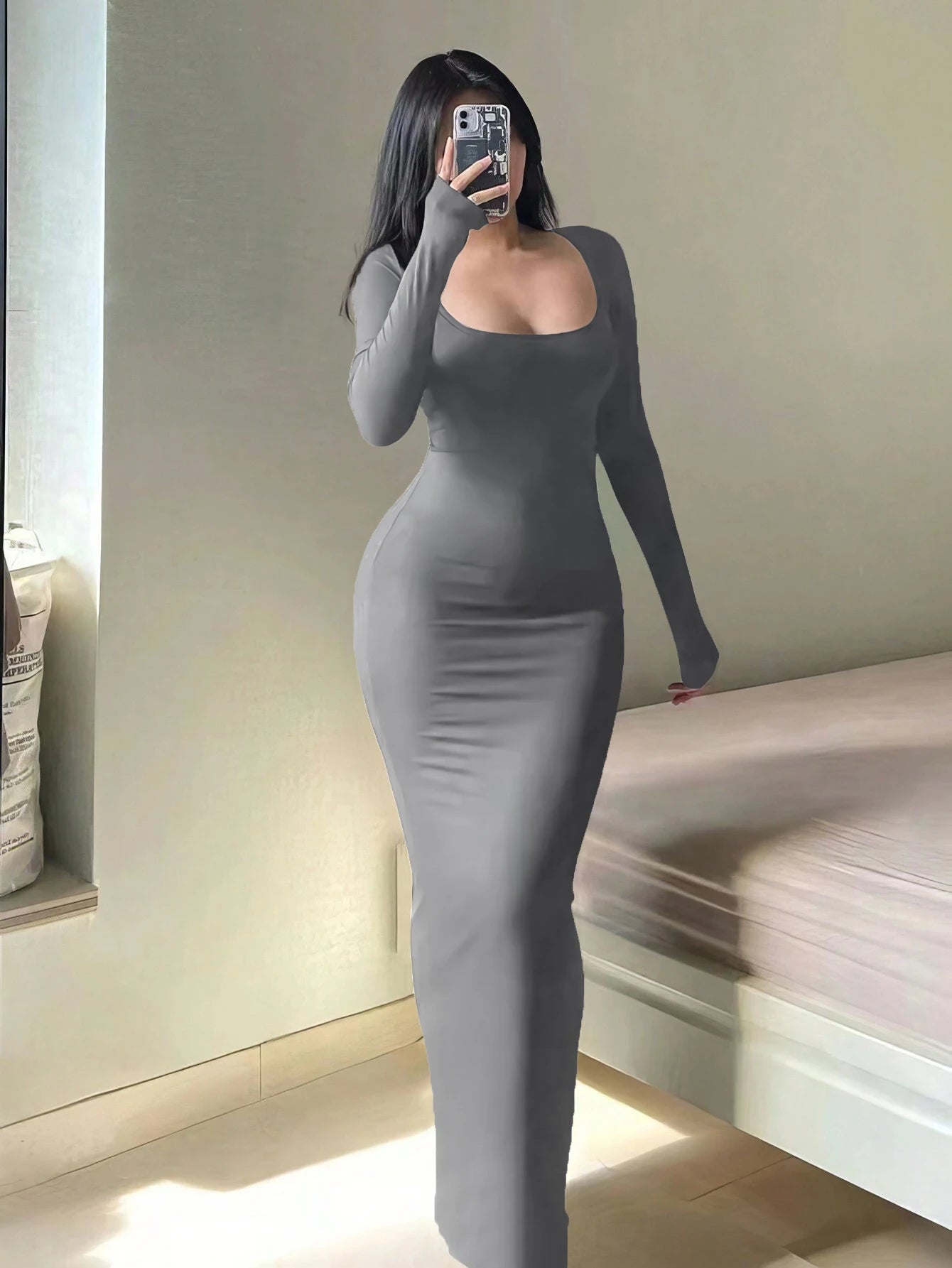 AVA – LONG SLEEVE BODYCON DRESS & MINIMALIST STYLE