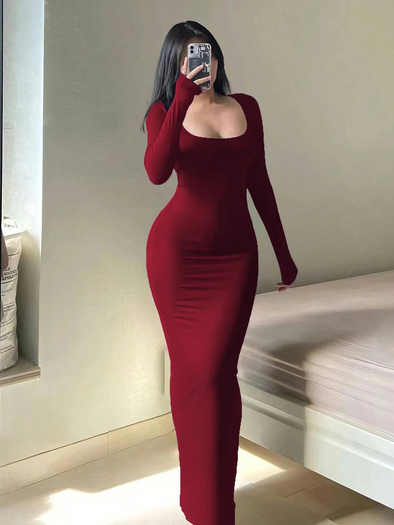 AVA – LONG SLEEVE BODYCON DRESS & MINIMALIST STYLE